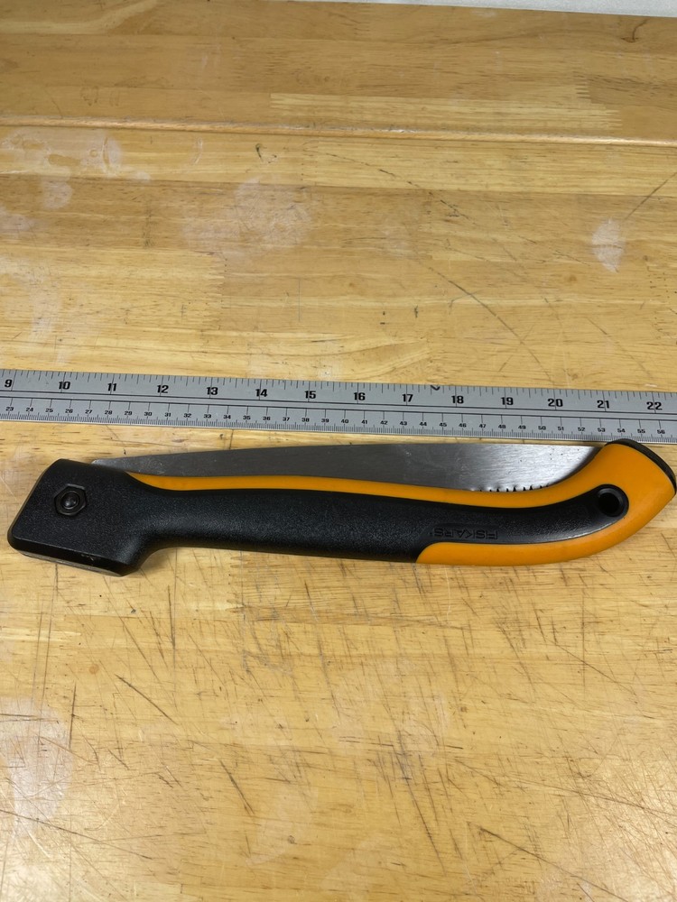 Fiskars Power Tooth Folding Saw 10" Blade Pruning Tree Saw Sharp