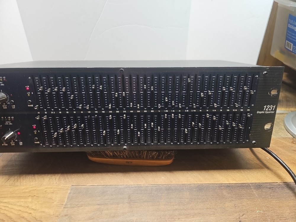 DBX 1231 Dual Channel 31-Band Graphic Equalizer