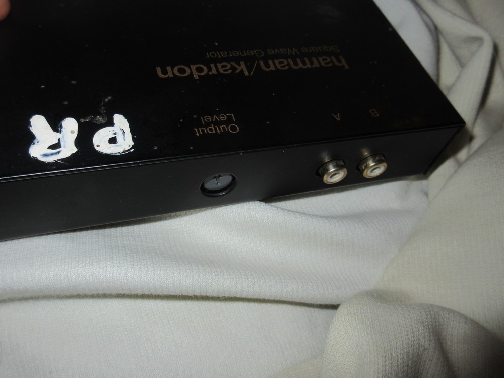 Harman/Kardon Square Wave Generator For Portable Testing Battery-Powered Signal