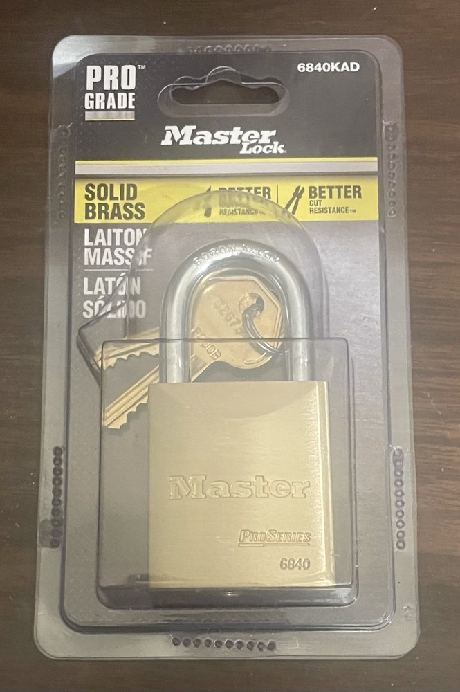 MASTER LOCK Pro Series 6840 Solid Brass Padlock High Security - 2 Keys - NEW