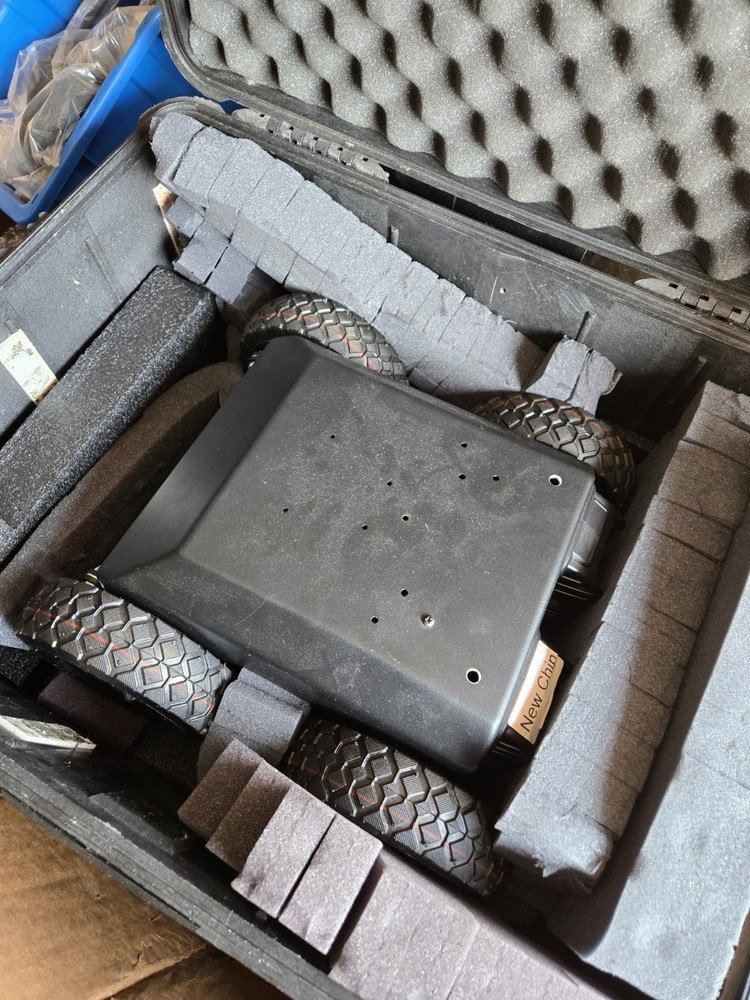 As IS SuperDroid Groundhog Robot