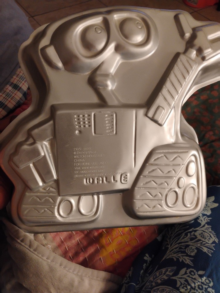 Disney Pixar Wall-E Cake Pan