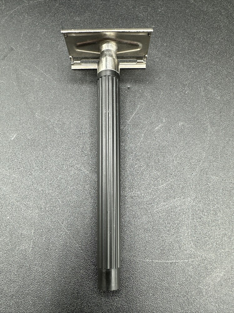 Vintage Unbranded Safety Razor Black Plastic Handle