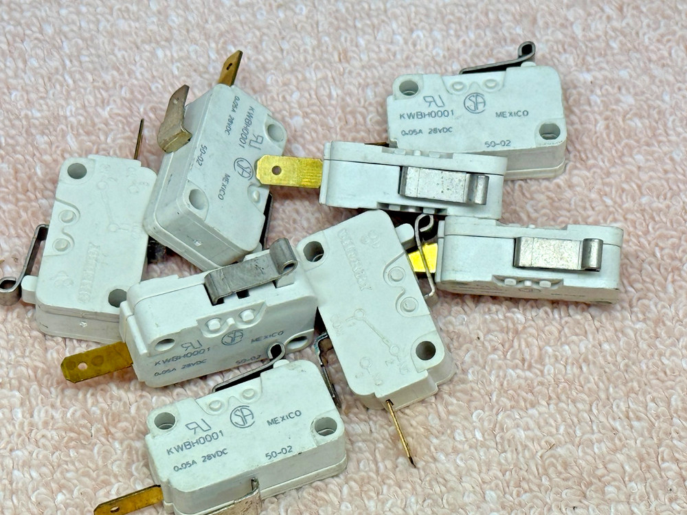 Cherry Microswitch Micro Switch 0.05 Amp 28 Vdc Gold Plated Low Current Contacts