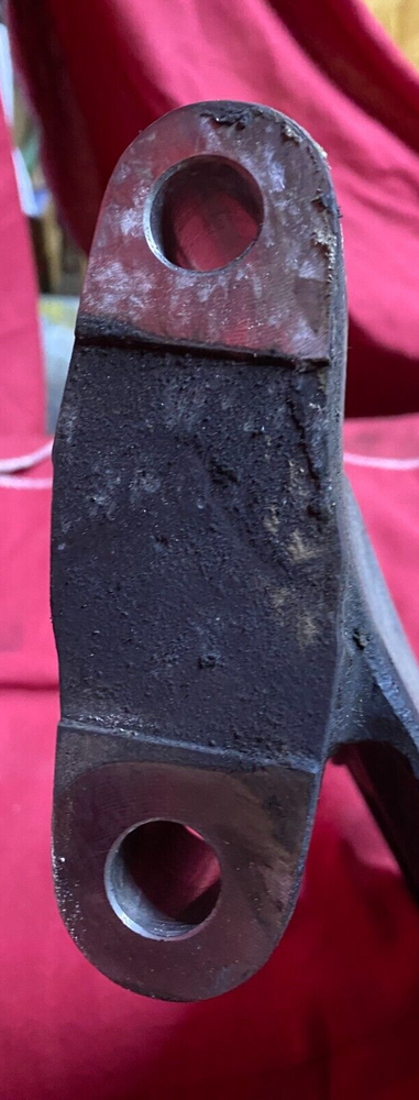 FRONT ENGINE MOUNT OEM, DETROIT DIESEL DD15 A472 223 1604 , BRACKET,SUPPORT