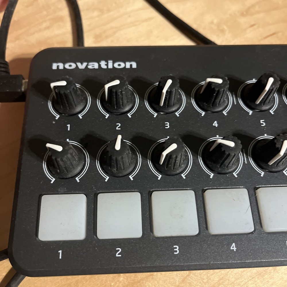 Novation Launch Control USB MIDI Controller, including cable Working