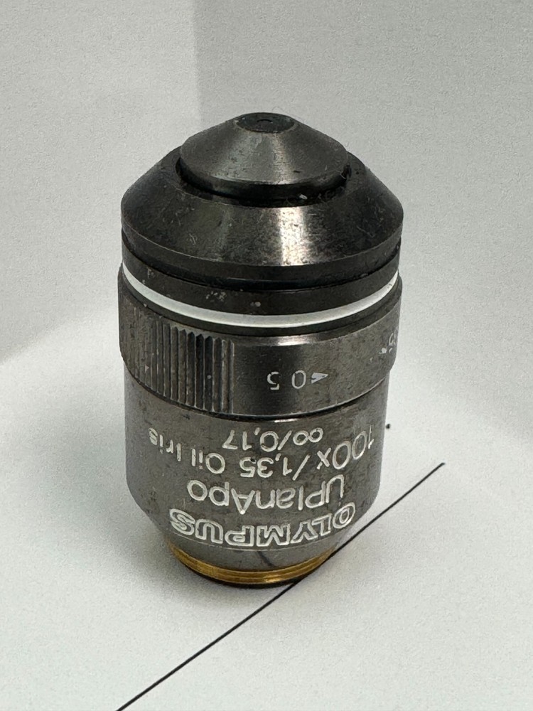 Olympus UPlanApo 100x / 1.35 Oil Iris, Infinity / - Microscope Objective