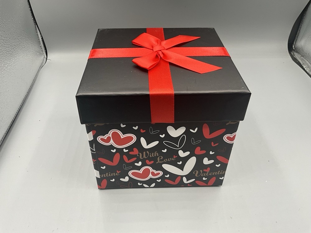 4 Pcs Valentines Nesting Gift Boxes with Lids Holiday Gift Boxes Assorted Siz...