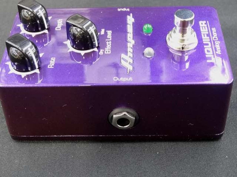 AMPEG Liquifier Analog Chorus Guitar Effects Pedal Used
