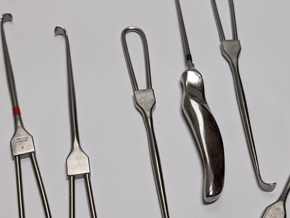 11 pcs. Assorted Retractor (USED).