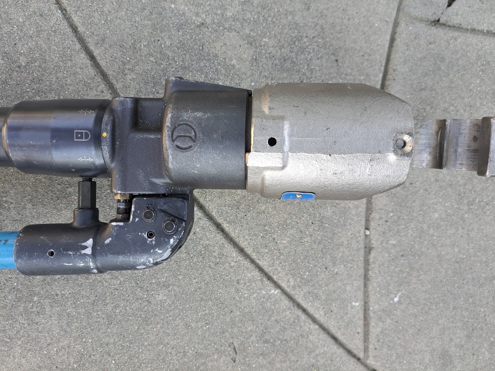 Cembre Hydraulic Crimper HT131L-C Electrical Crimp Tool Cable Crimper