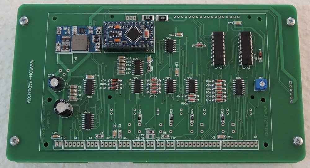 Universal Band Decoder DN-AUTO 7-inch display