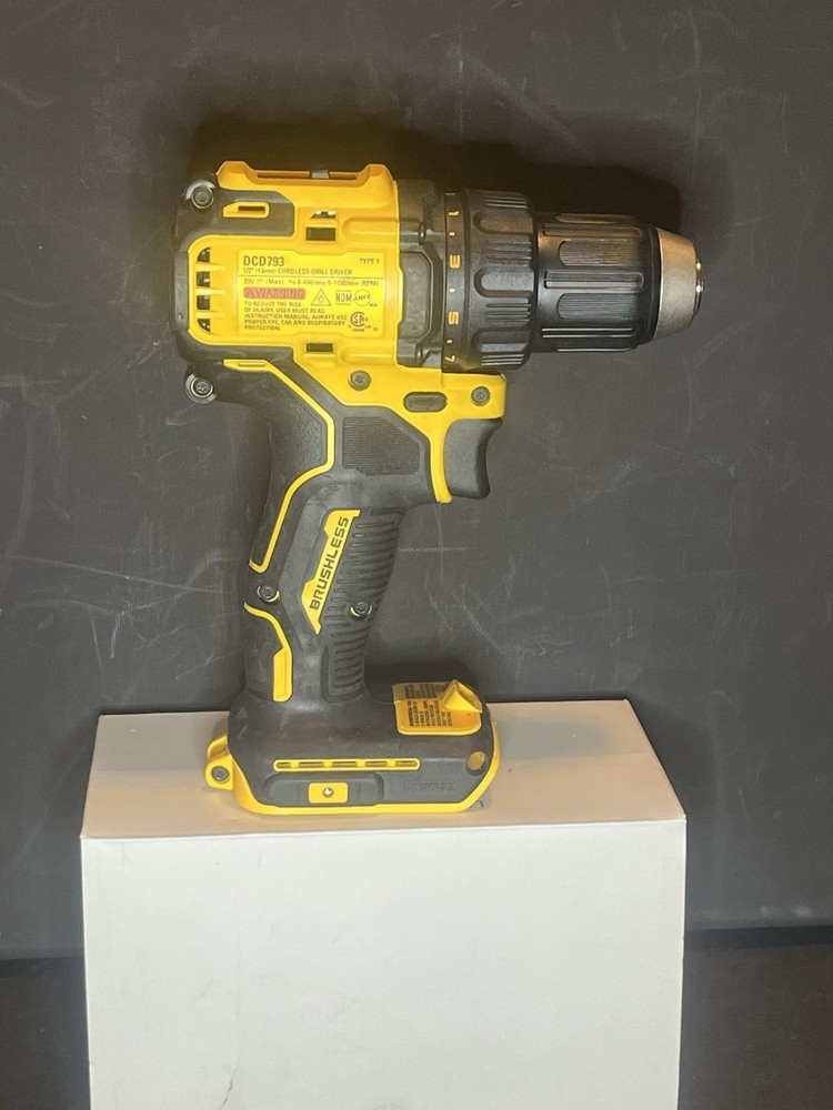 DEWALT DCD793 20V Brushless Cordless 1/2in Drill Driver Tool Only Tested