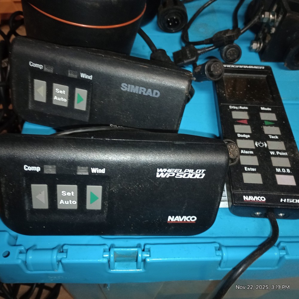 3 Wheel Auto Pilots 2 WP5000 & 1 WP4000