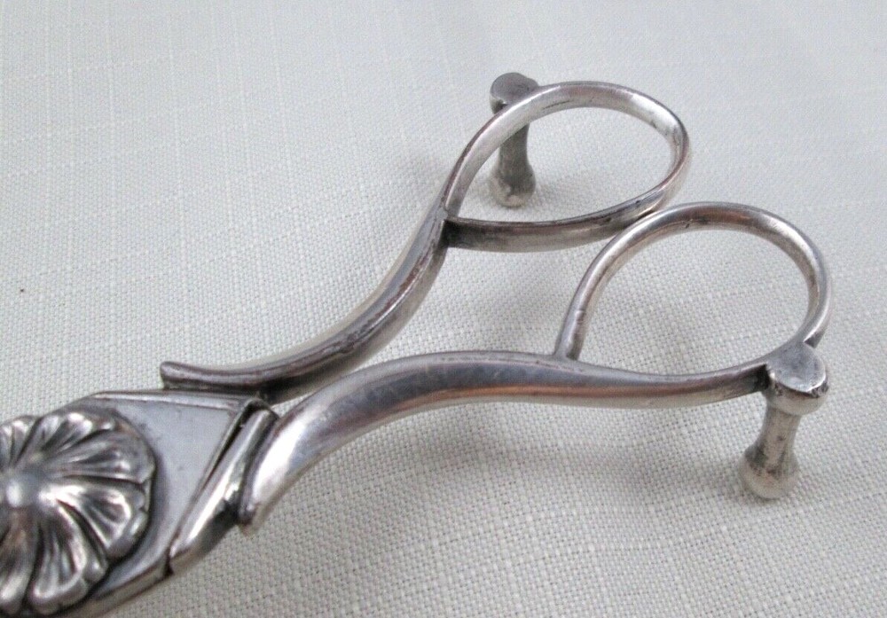 Victorian HALLMARKED Silver CANDLE Wick SNUFFER Excellent Condition FOOTED