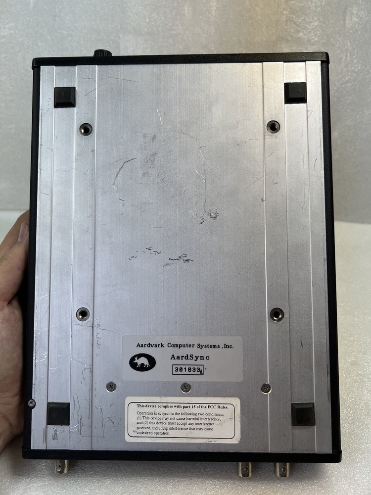 Aardvark AardSync AES/EBU WordClock Master Clock Digital Audio Sync Generator