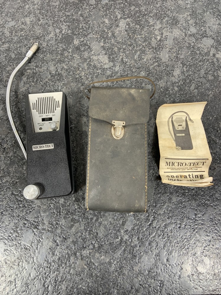 Micro-Tect Battery Operated Electronic Halogen Gas Detector, Case & Manual