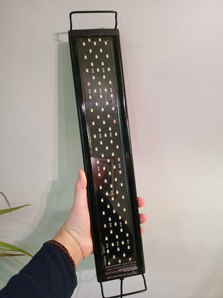 Expandable Light For Fish Tank