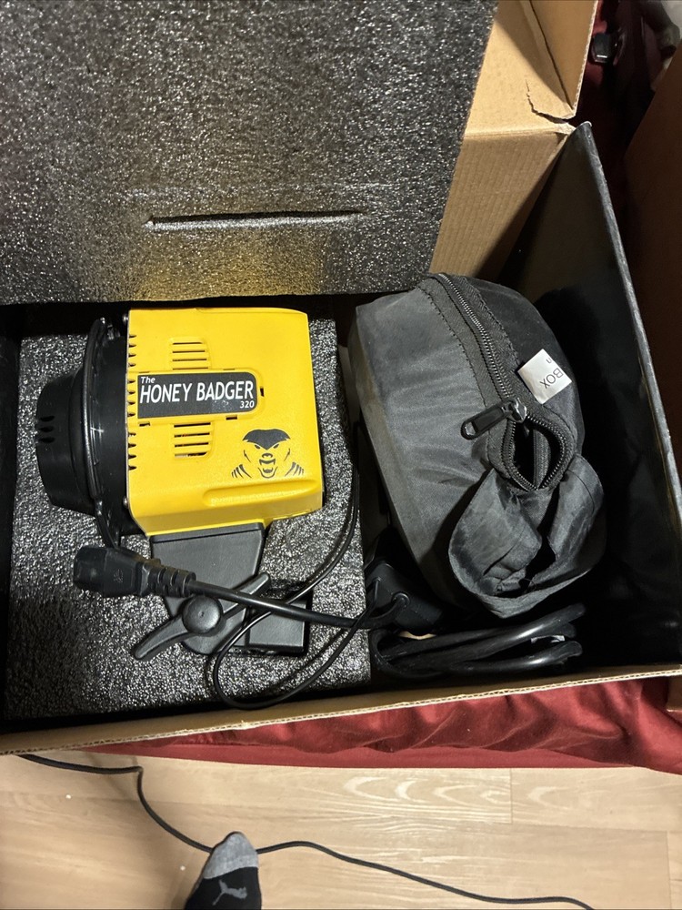 Interfit Honey Badger 320ws Compact Flash Head In Box Excellent