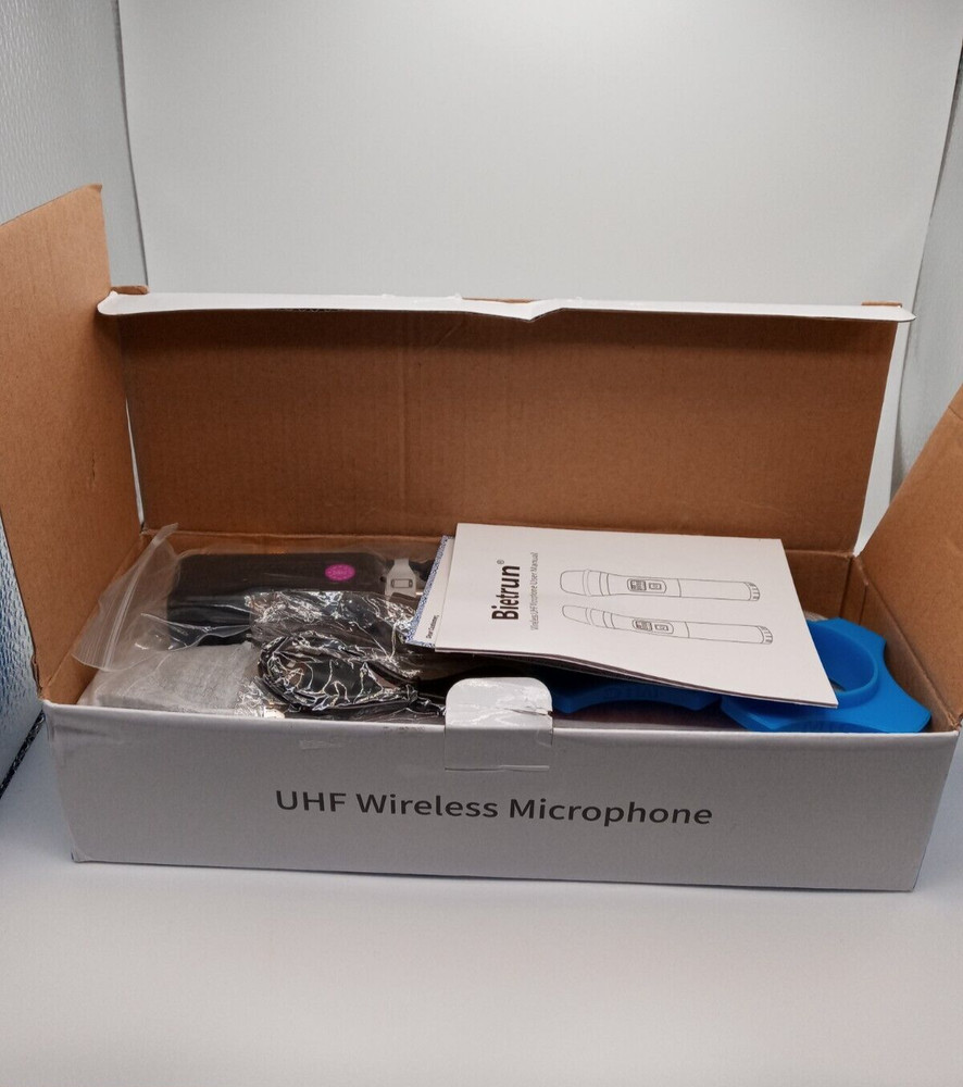 Wireless Microphone, UHF Wireless Dual Handheld Dynamic Battery Red and Grey