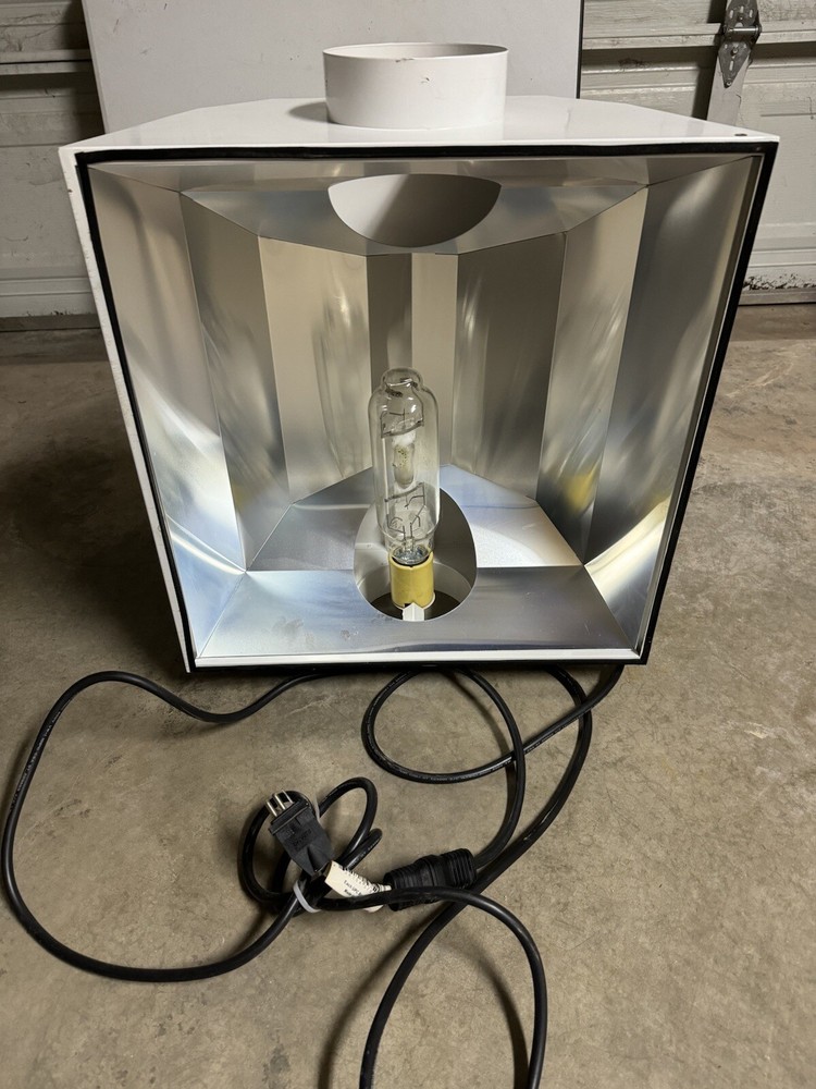 Hydrofarm Radiant 6 Air Cooled Reflector