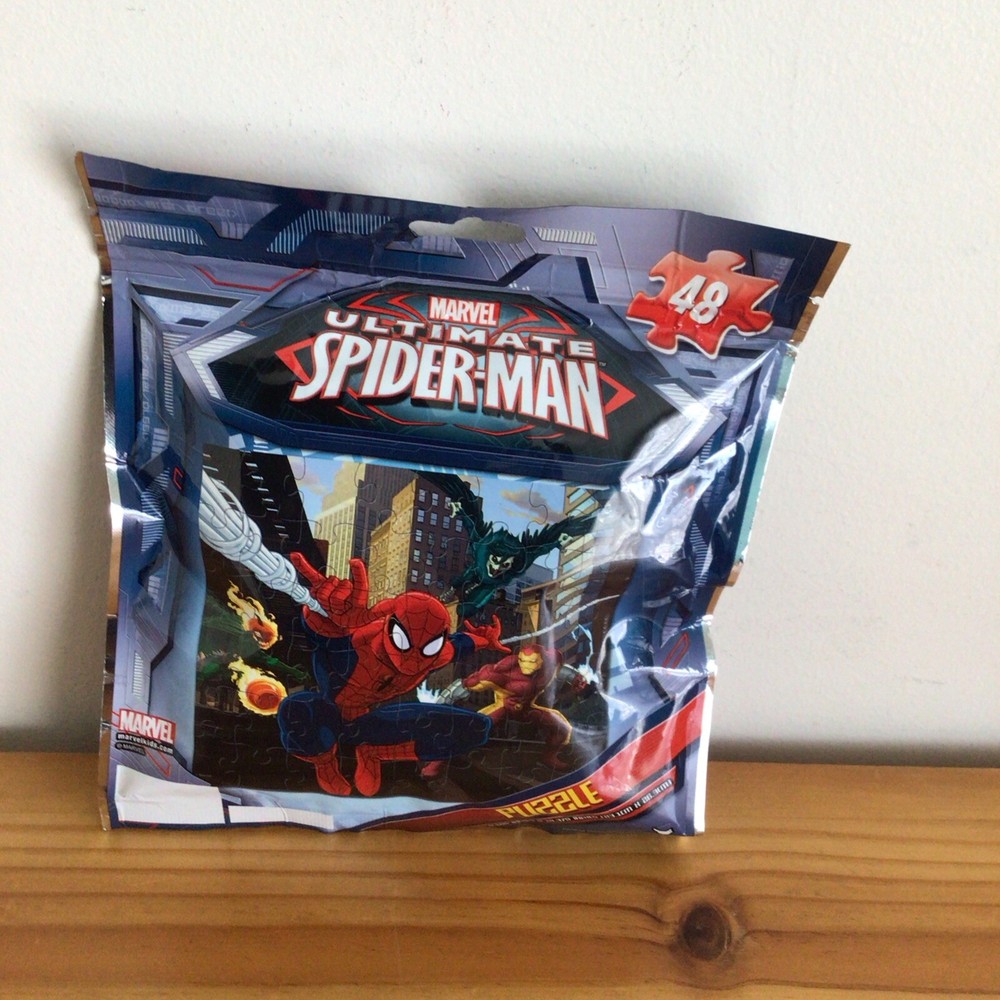 Cardinal Marvel Ultimate Spider Man 48 Piece Puzzle In Bag