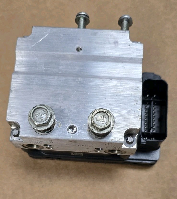 OEM 21-24 Harley Davidson RH1250 Sportster ABS Controller Module System Pump