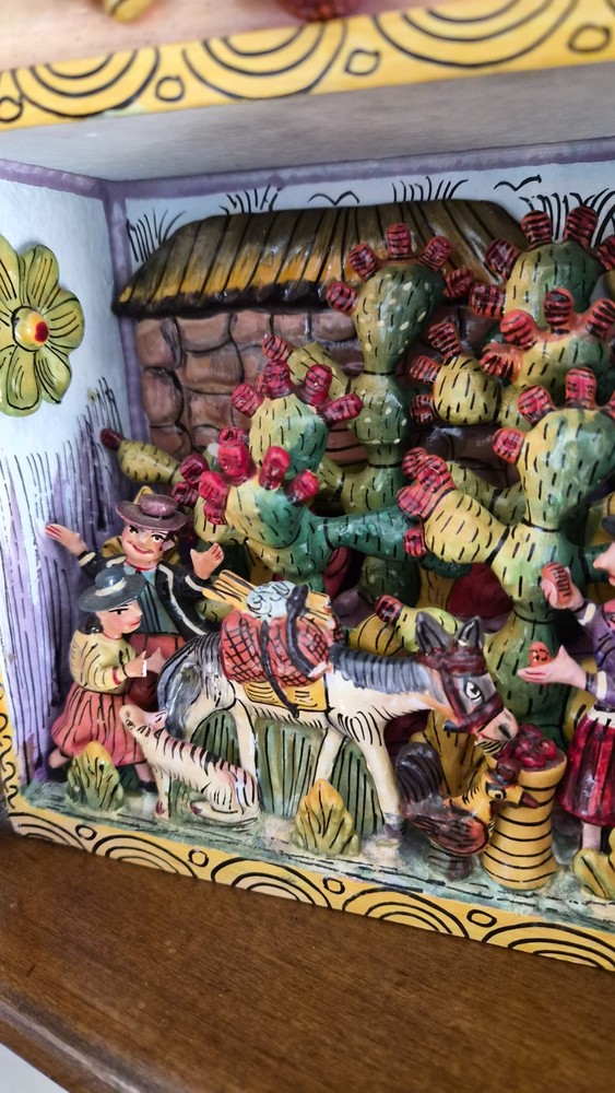 Handmade-Painted Peruvian Wooden Shadowbox Diorama nopal