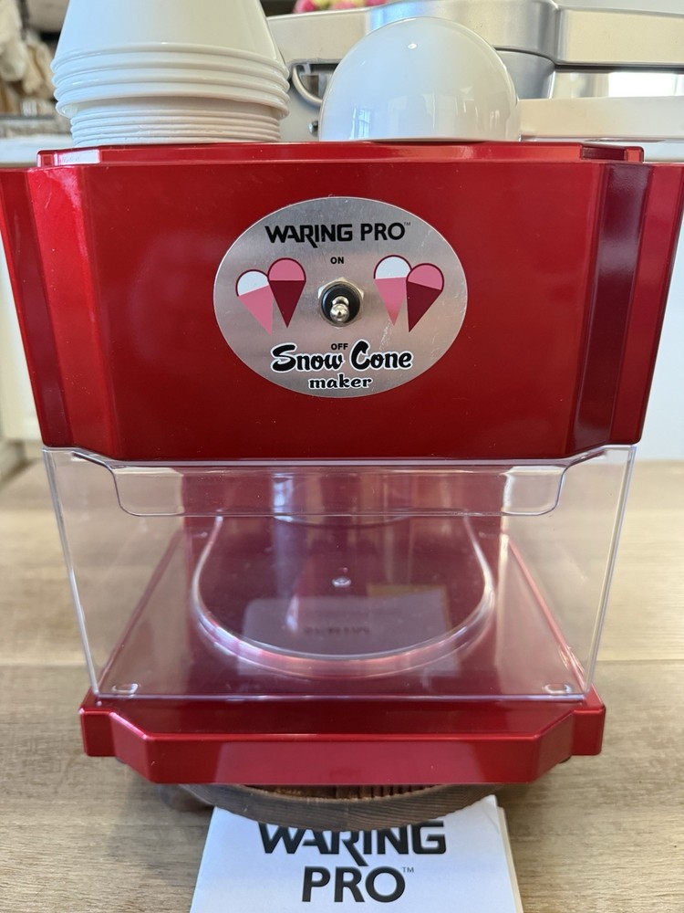 Waring Pro Snow Cone Maker With Original Measuring Scoop & Plastic Cones