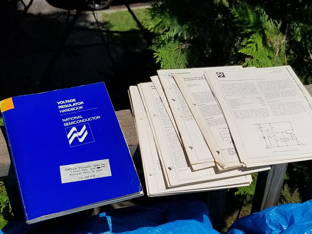 2 VINTAGE ELECTRONIC BOOKS NATIONAL SEMICONDUCTOR DATA 1977 LINEAR APPLICATIONS