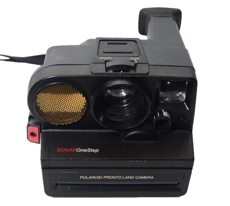 USED-Polaroid Sonar AF Pronto 1 Step & Neck Strap