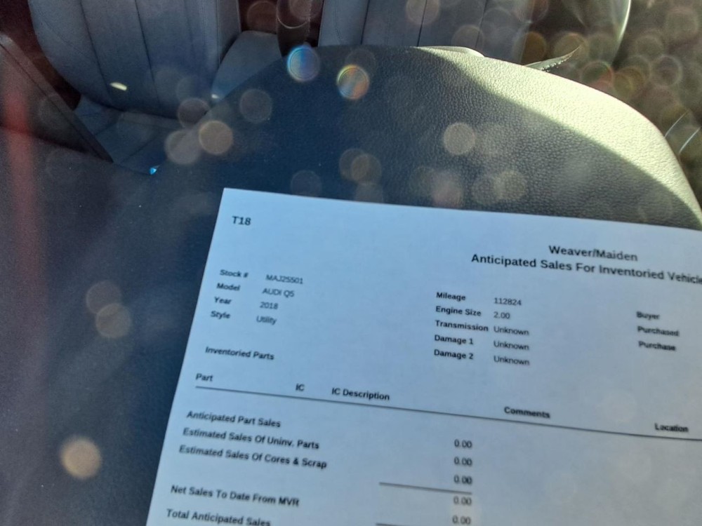 Q5 2018 Glove Box 4842904