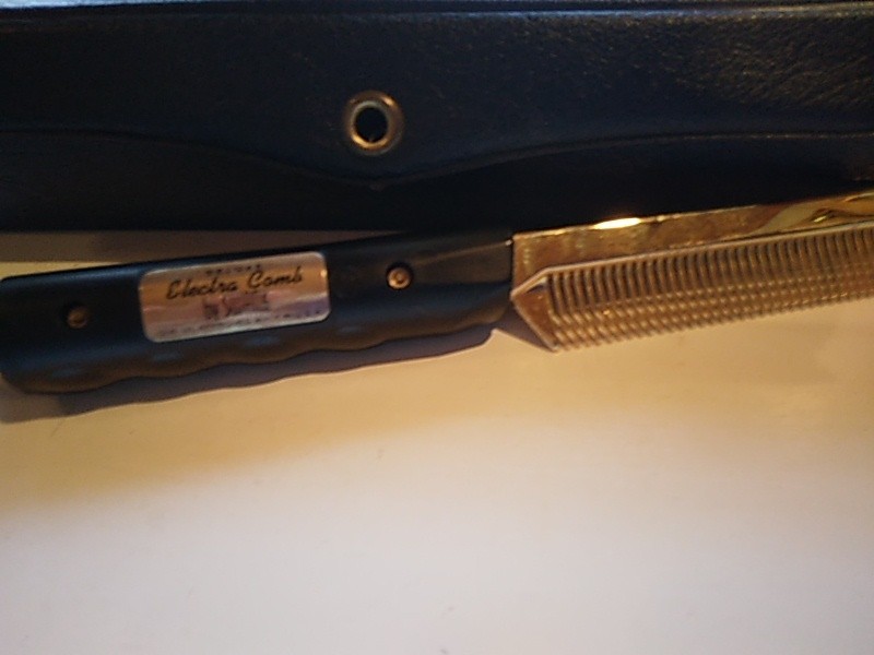 Deluxe Electra Hot Comb. By Swank With Storage Case*TESTED