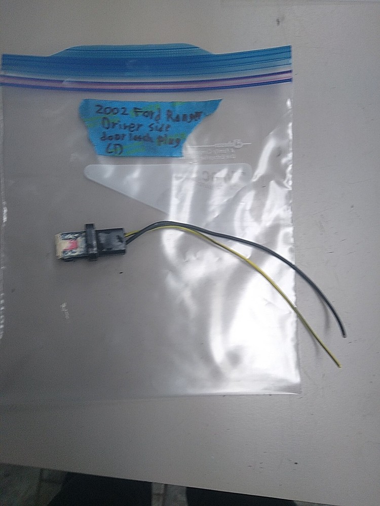 2002 FORD RANGER DRIVER LEFT DOOR LOCK LATCH PLUG (PLUG ONLY)