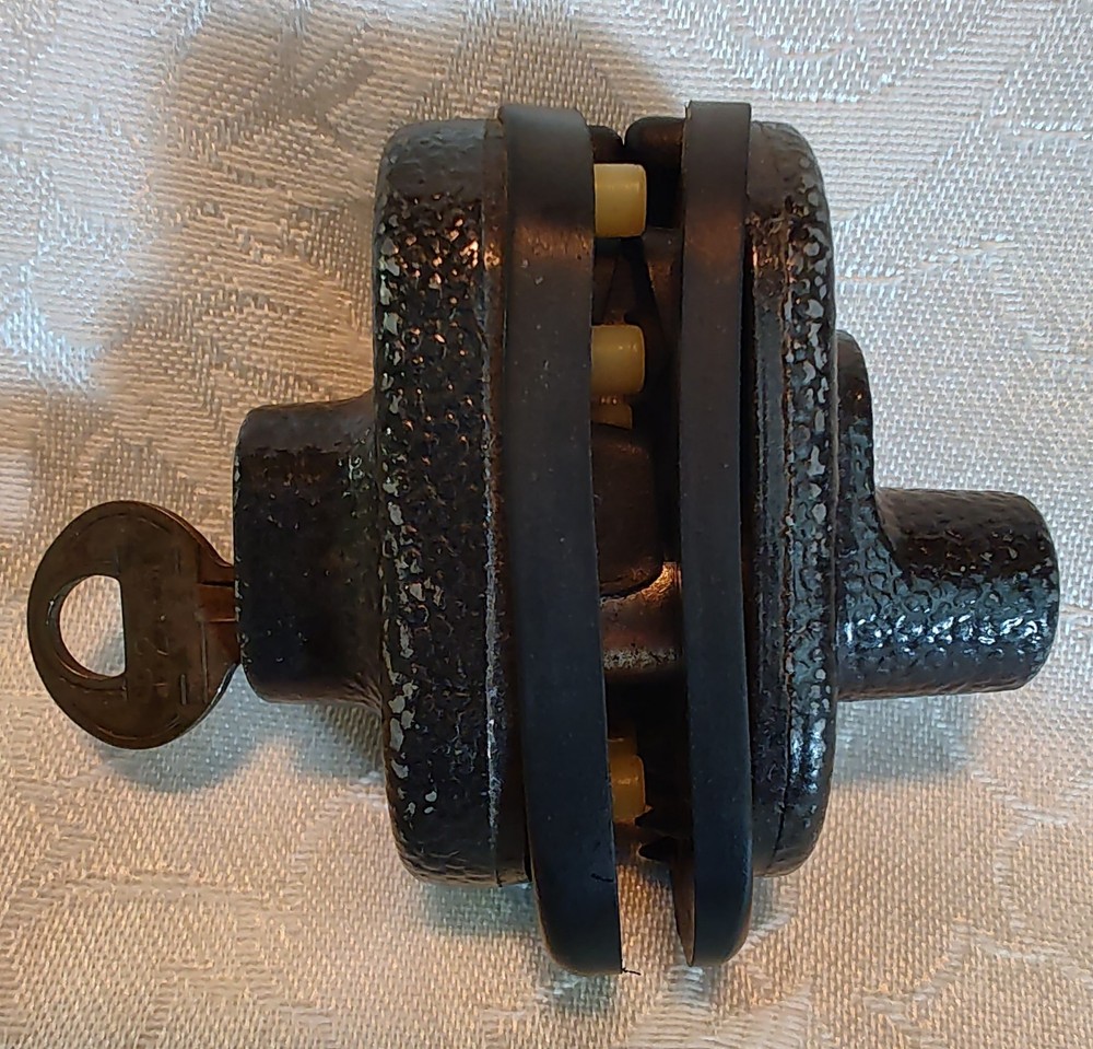Master Lock & Key Tough Gun Trigger Lock