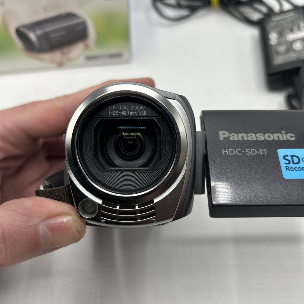 Panasonic HDC-SD41 Camcorder Boxed with Accessories Include Memory Card