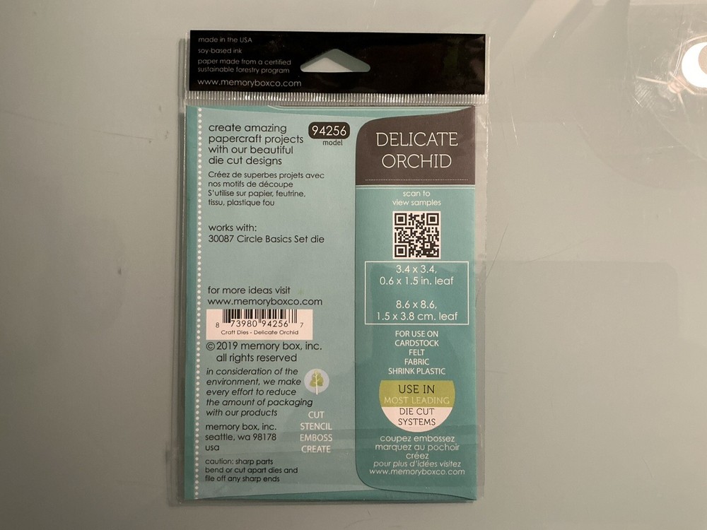 Memory Box “Delicate Orchid” Cutting Die (New)