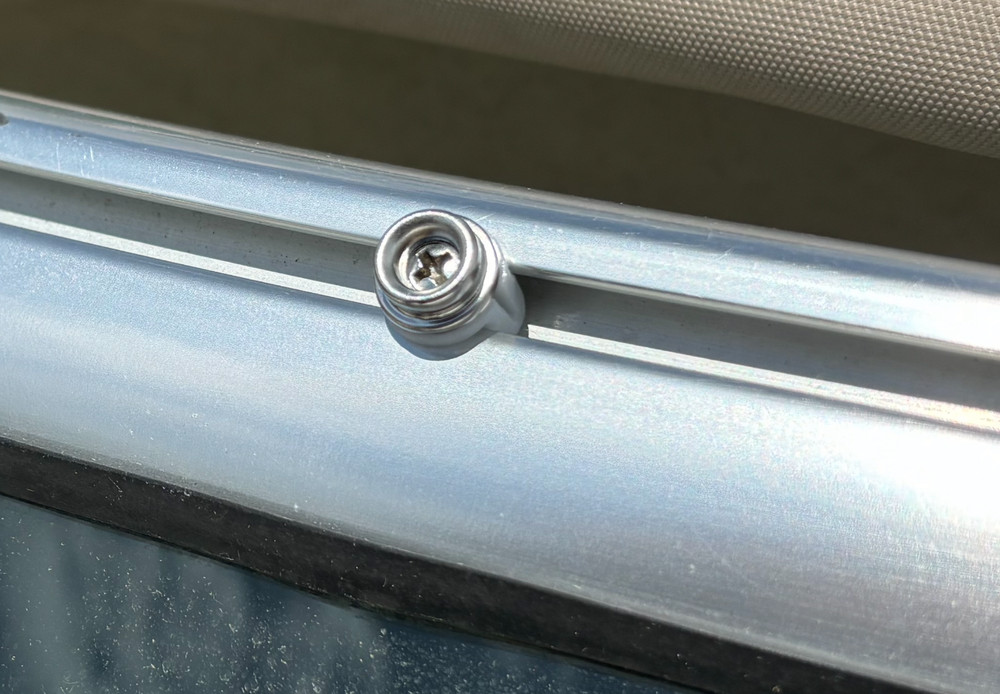 SeaRay windshield snap kit with 6 snaps and 6 inserts