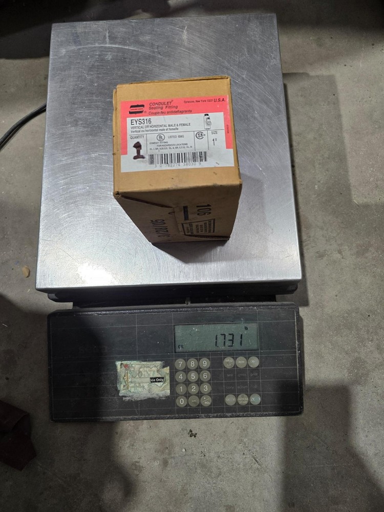 Crouse-Hinds EYS316 Sealing Fitting 1"