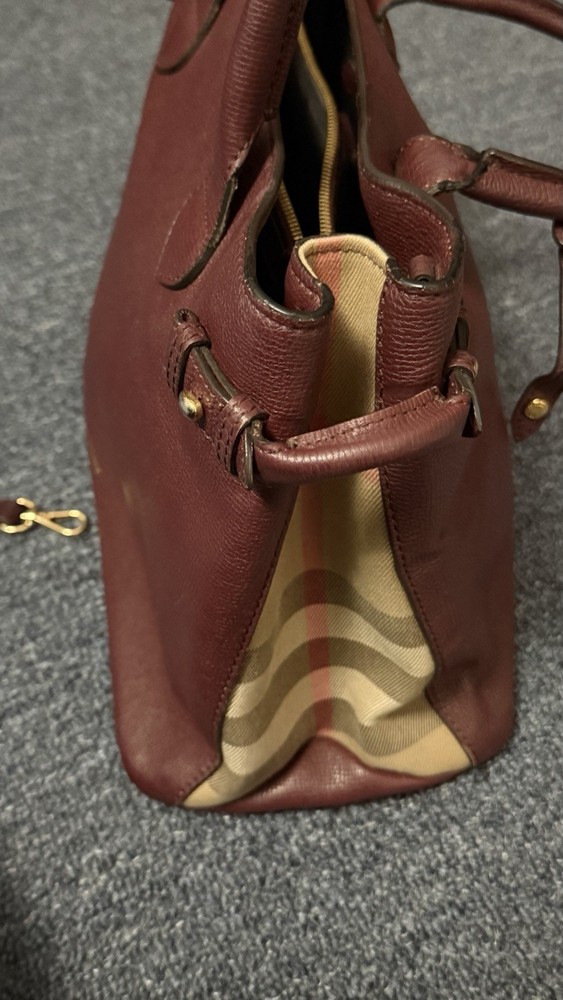 Burberry Medium Tote Handbag/shoulder Leather Bag