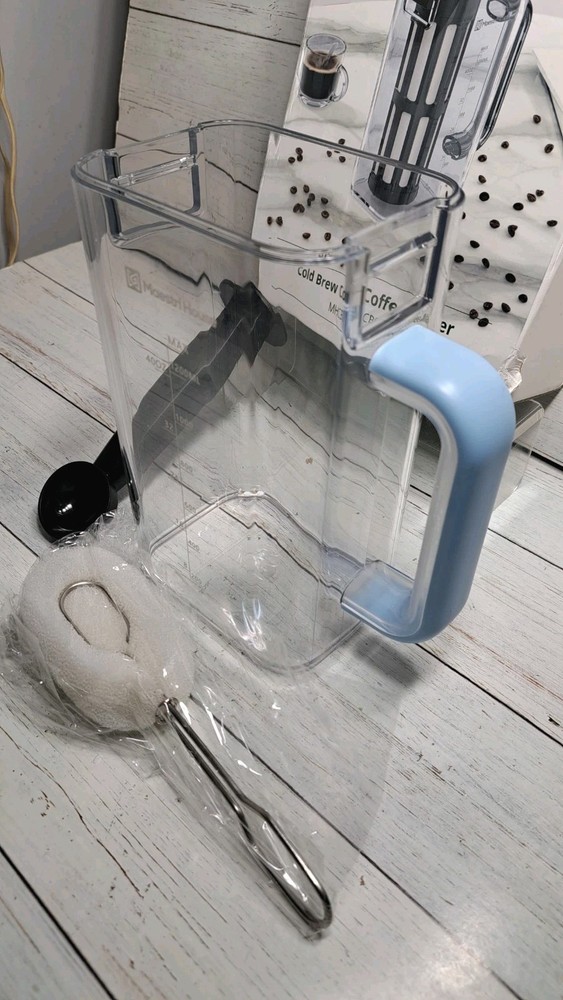 Compact Cold Brew Coffee Maker, 40oz Iced Tea and Coffee Maker Brewer Missing