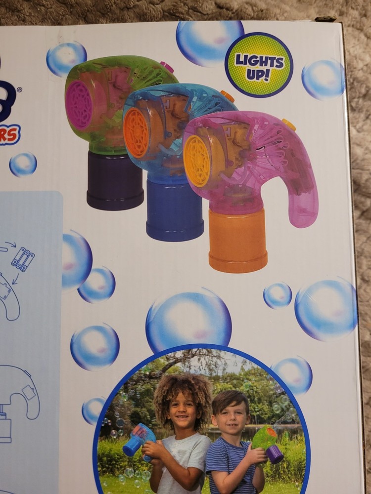 NEW Fubbles Light Up Supreme Bubble Blasters (3) + Bubbles!