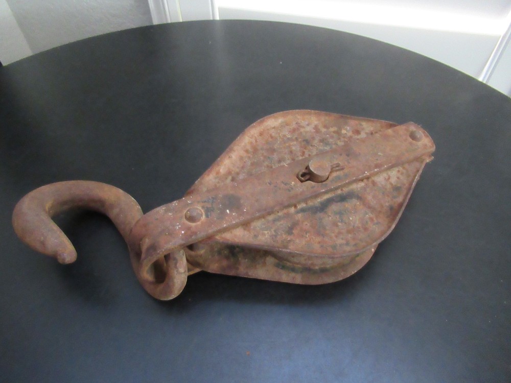 VTG Rustic Cast Iron Block & Tackle Pulley Hook Size 11"