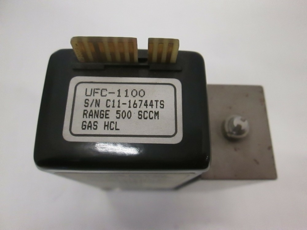 Unit UFC-1100, Mass Flow Controller, 500 SCCM, HCL, Used