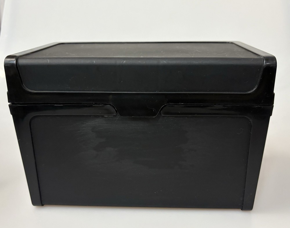 BLACK PLAYING CARD STORAGE CASE HARD SHELL • EXCELLENT CONDITION