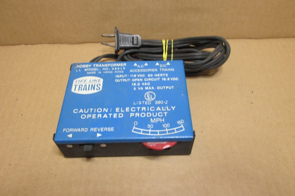 LIFE-LIKE MODEL RAILROAD TRANSFORMER MODEL #08615