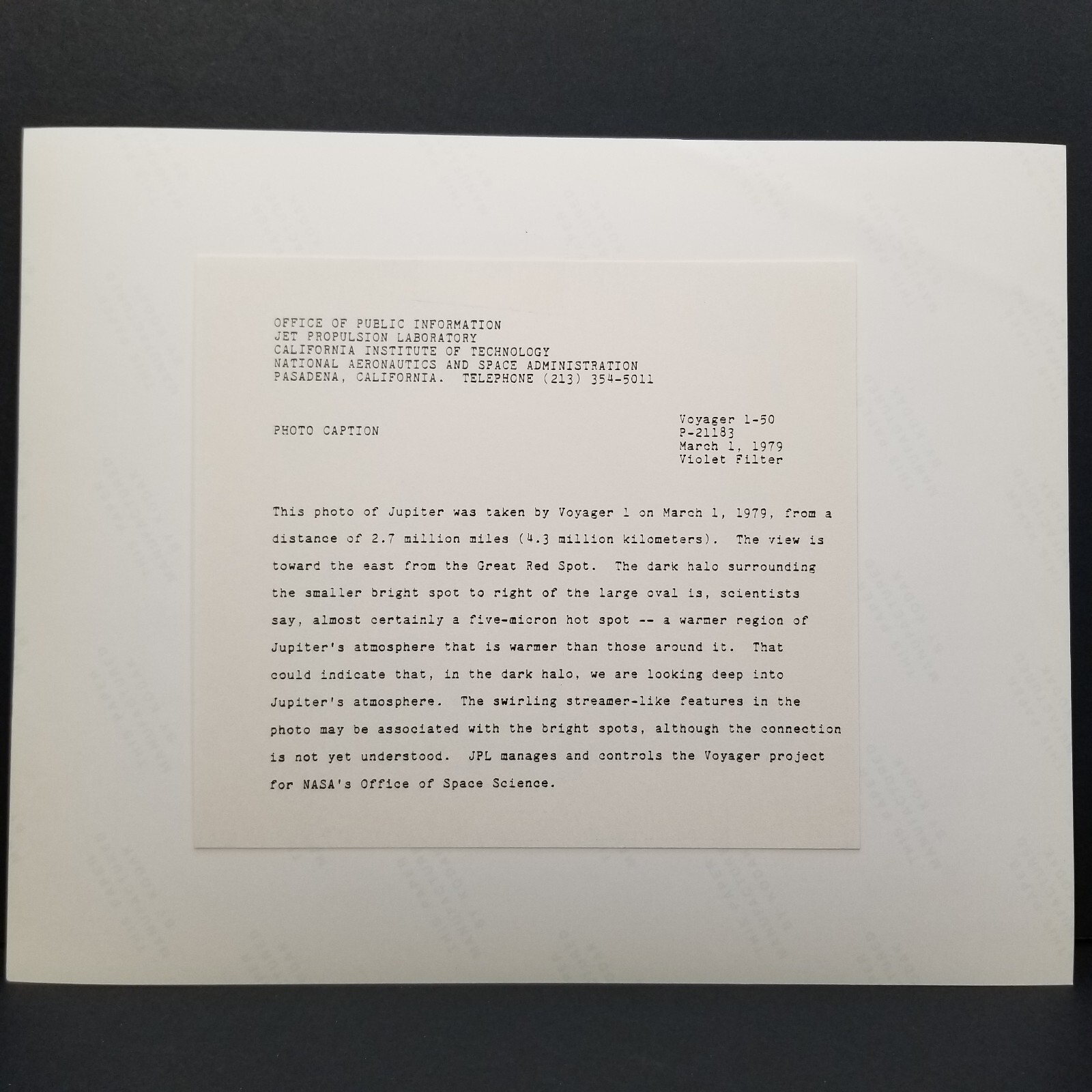 ORIGINAL NASA VOYAGER 1 VIOLET PHOTO JUPITER GREAT RED SPOT KODAK PAPER JPL 1979