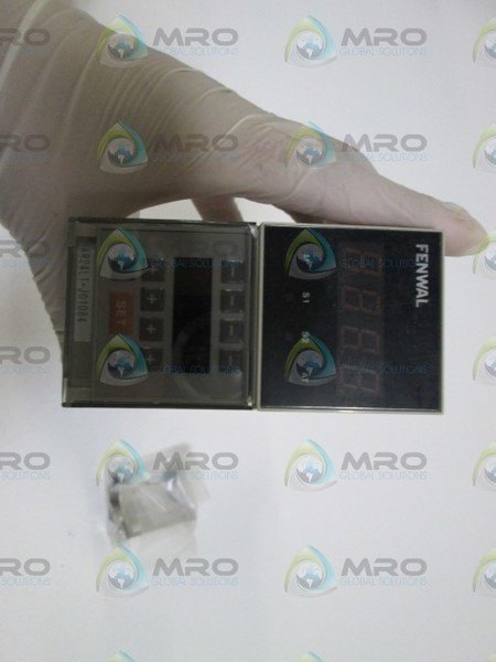 FENWAL DIGITAL TEMPERATURE CONTROLLER AR24L-04-SAK-AH NSMP