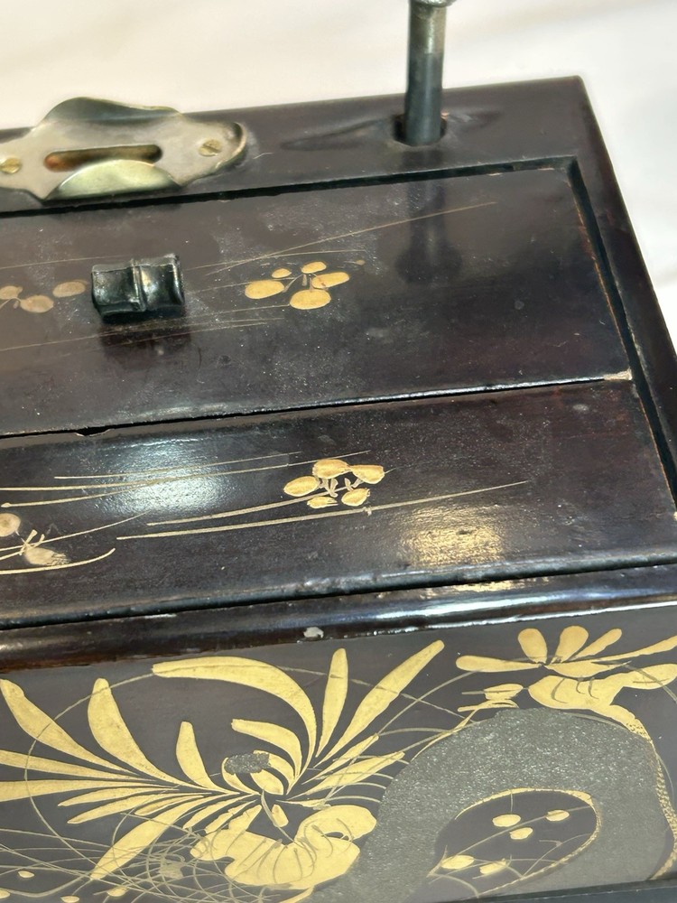 Mechanical Cigarette Dispenser Japanese Laquer Box