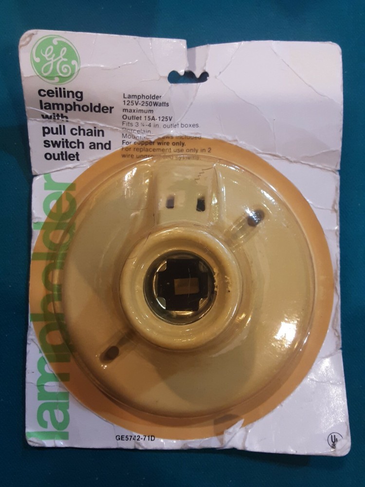VINTAGE GE PORCELAIN LAMPHOLDER CEILING MOUNT PULL CHAIN SWITCH AND OUTLET